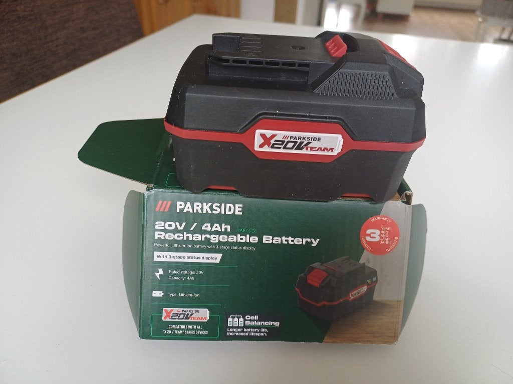 Parkside  20V oplaadbare batterij 4Ah en Oplader 20V 4,5A