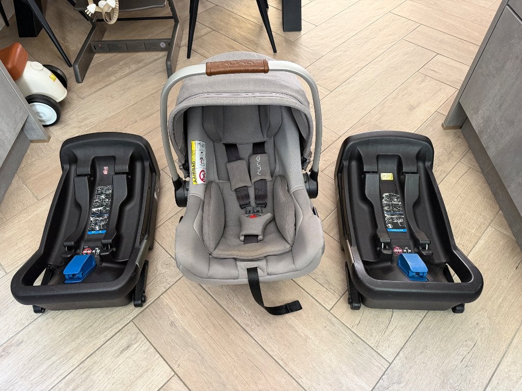 Autostoel Nuna met 2x base, 0 t/m 13 kg, Verstelbare rugleuning, Ophalen, Overige merken