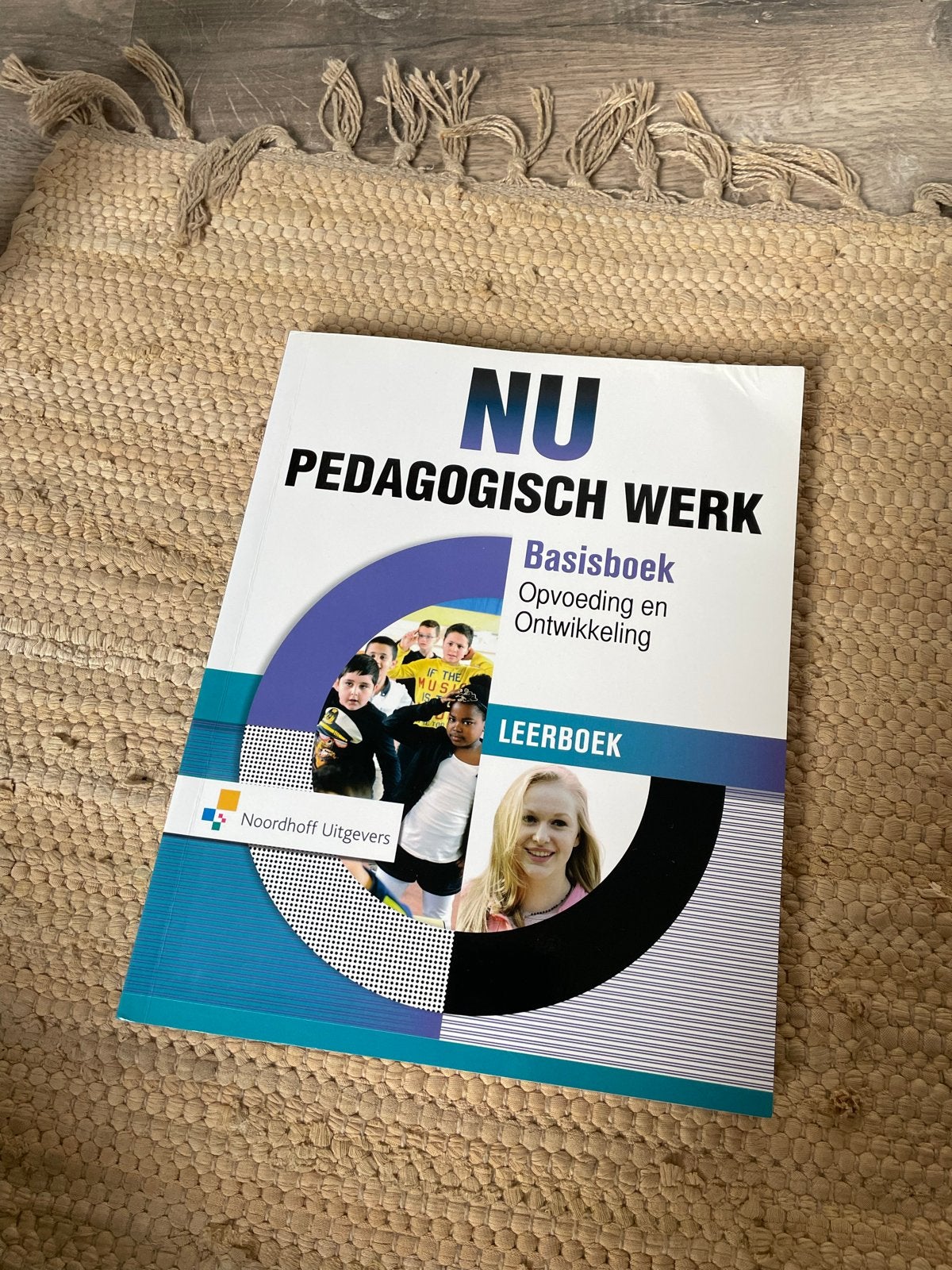 NU Pedagogisch Werk Basisboek MBO, Ophalen of Verzenden, Gamma, Zo goed als nieuw, MBO