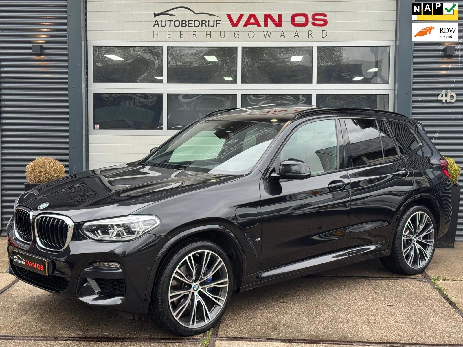 BMW X3 XDrive30e High Executive l Pano l M-pakket l NAP l VO, Gebruikt, Euro 6, 4 cilinders, 2000 kg