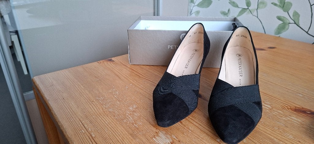 Peter Kaiser suède pumps, zwart, Kleding | Dames, Pumps, Zwart, Zo goed als nieuw, Ophalen
