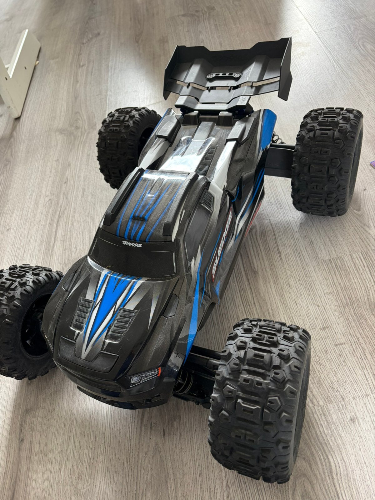 Traxxas Sledge 6s, Hobby en Vrije tijd, Modelbouw | Radiografisch | Auto's, Elektro, Gebruikt, Auto offroad, Ophalen of Verzenden