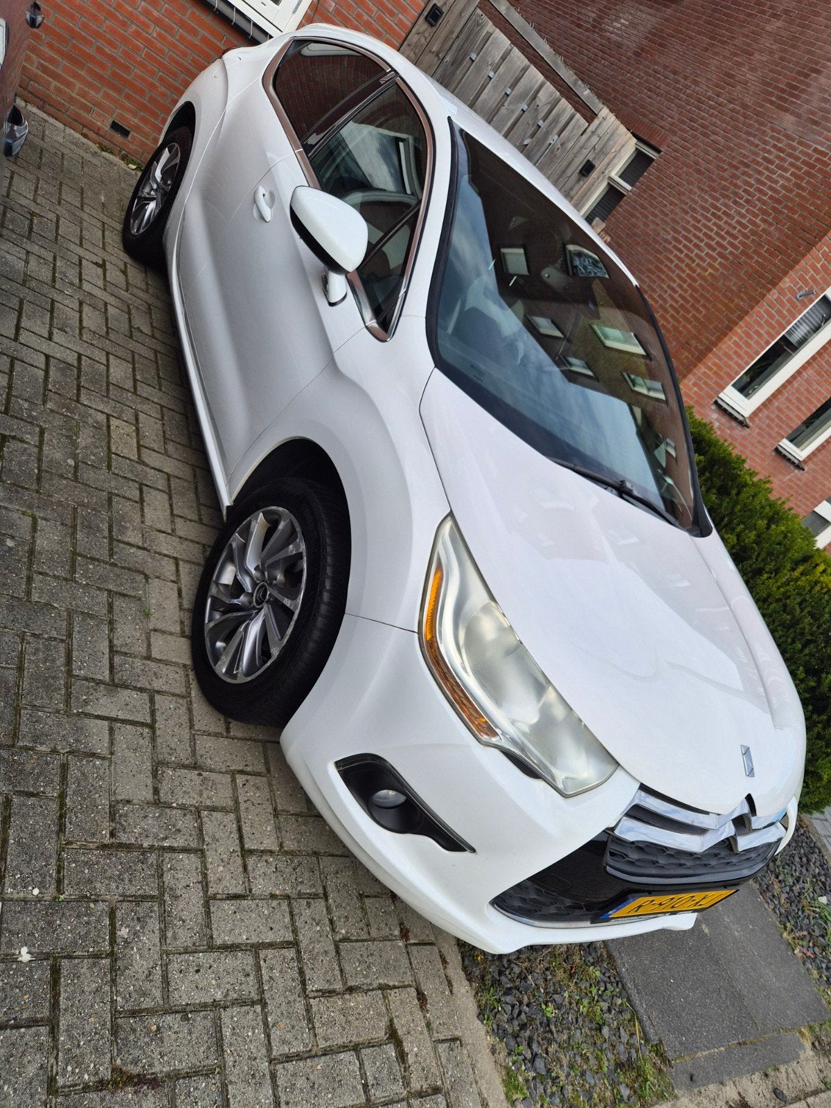Citroën DS4 1.6 VTI 88KW 2011 Wit, 4 cilinders, Wit, Particulier, 57 €/maand