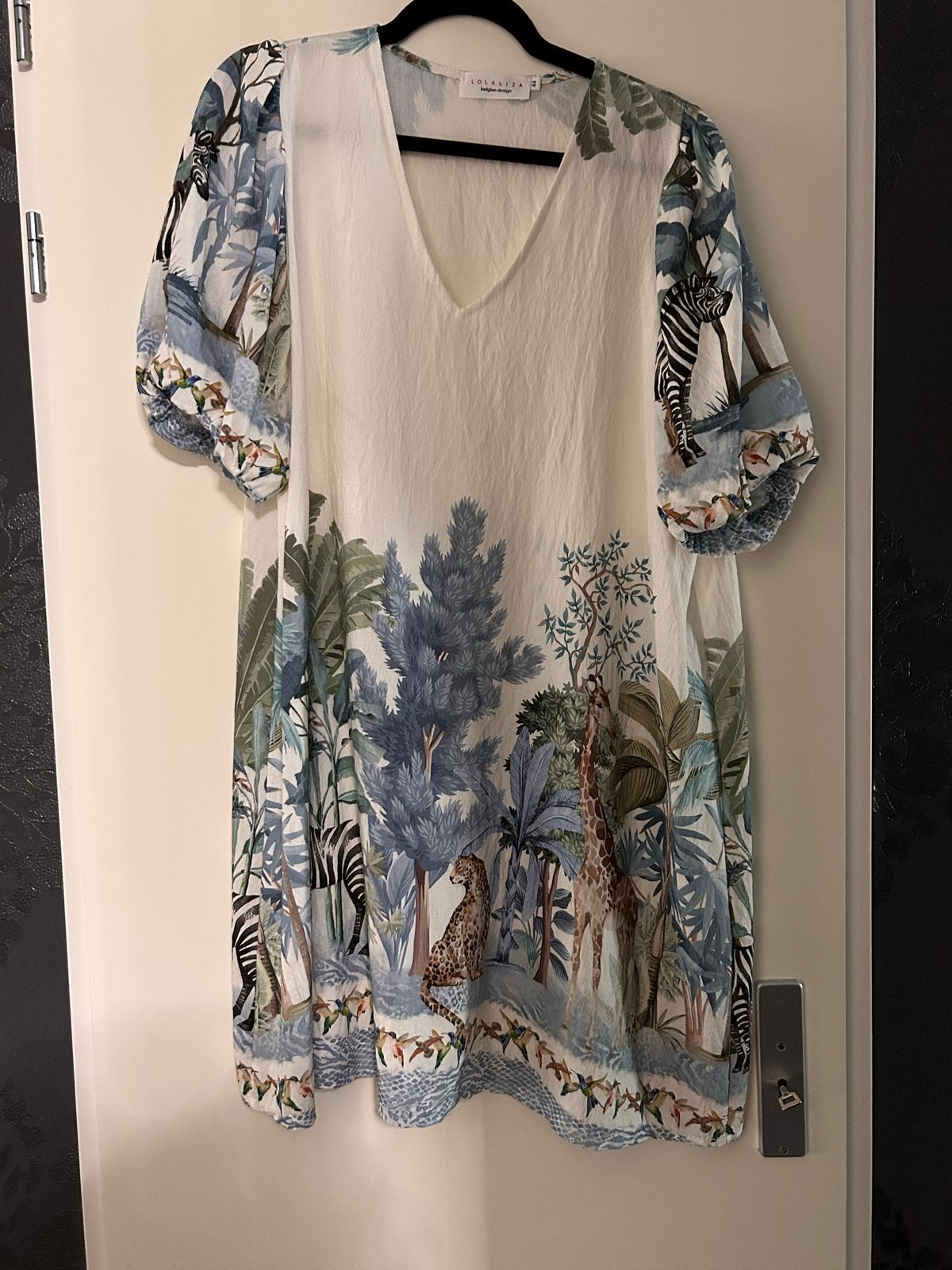 LolaLiza Jurk met Safari Print - Maat 44, Maat 42/44 (L), Zo goed als nieuw, Knielengte, Meerkleurig
