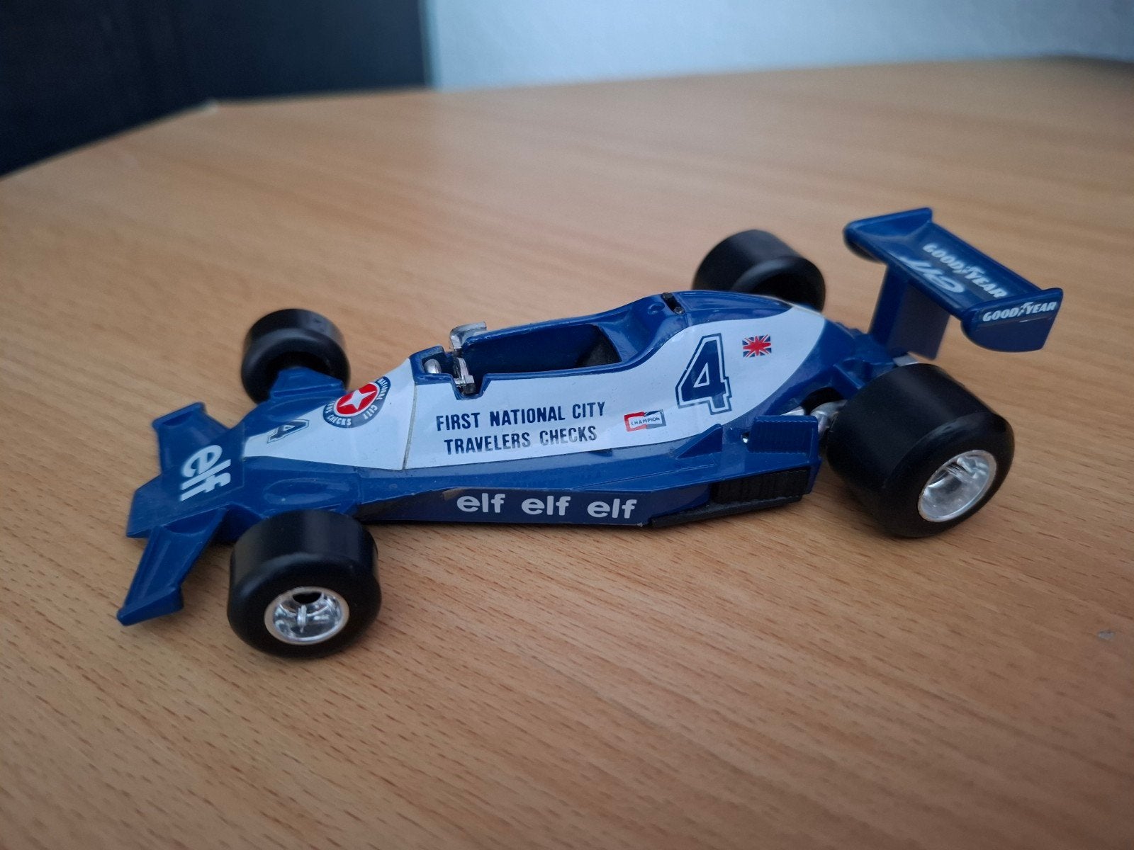P. Depailler Tyrrell 008 Elf 1976 Polistil 1:32, Ophalen of Verzenden, Gebruikt, Auto, Overige merken