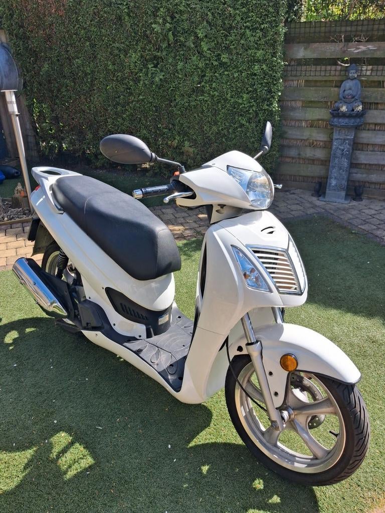 Motorscooter btc 125cc 4takt, Fietsen en Brommers, Scooters | Piaggio, Gebruikt, Overige modellen, Ophalen of Verzenden, Benzine