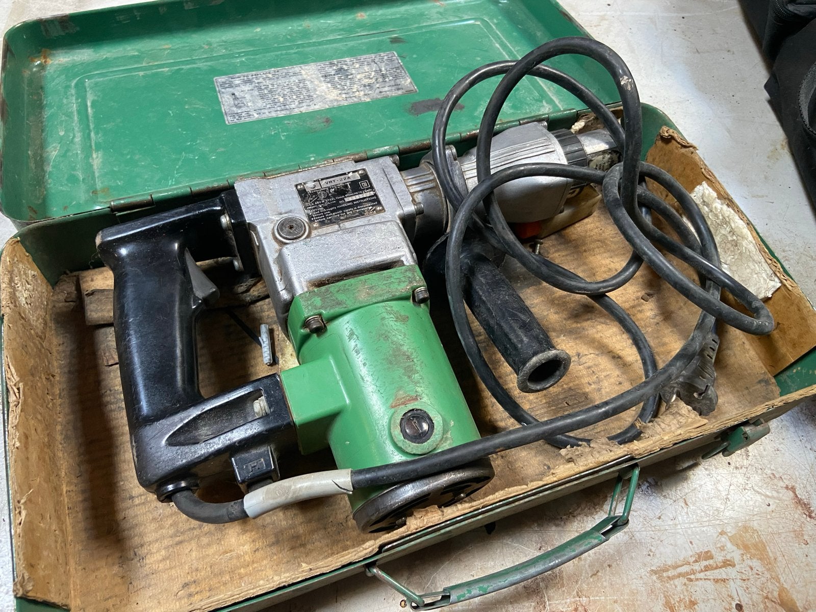 Hitachi VRT-22A Boorhamer - 520W, 22mm Beton, Gebruikt, Boor- en/of Breekhamer, Ophalen of Verzenden, Klopboormechanisme