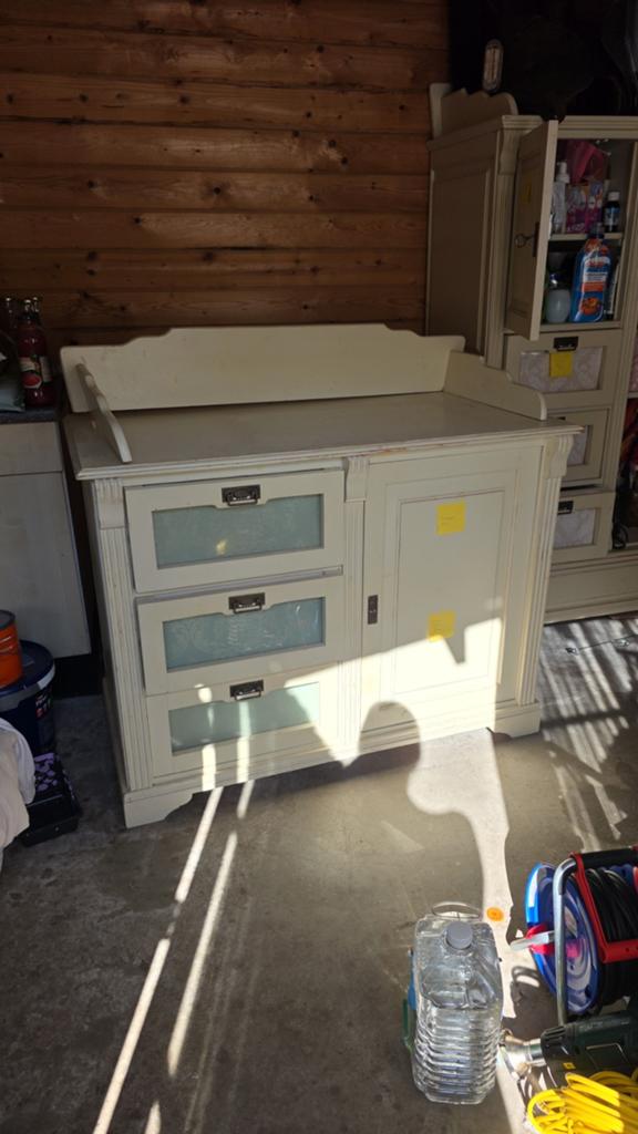 Gratis ophalen: Babycommode/-kastje met los achterpootje, Ophalen, Gebruikt, Klassiek, 50 tot 100 cm
