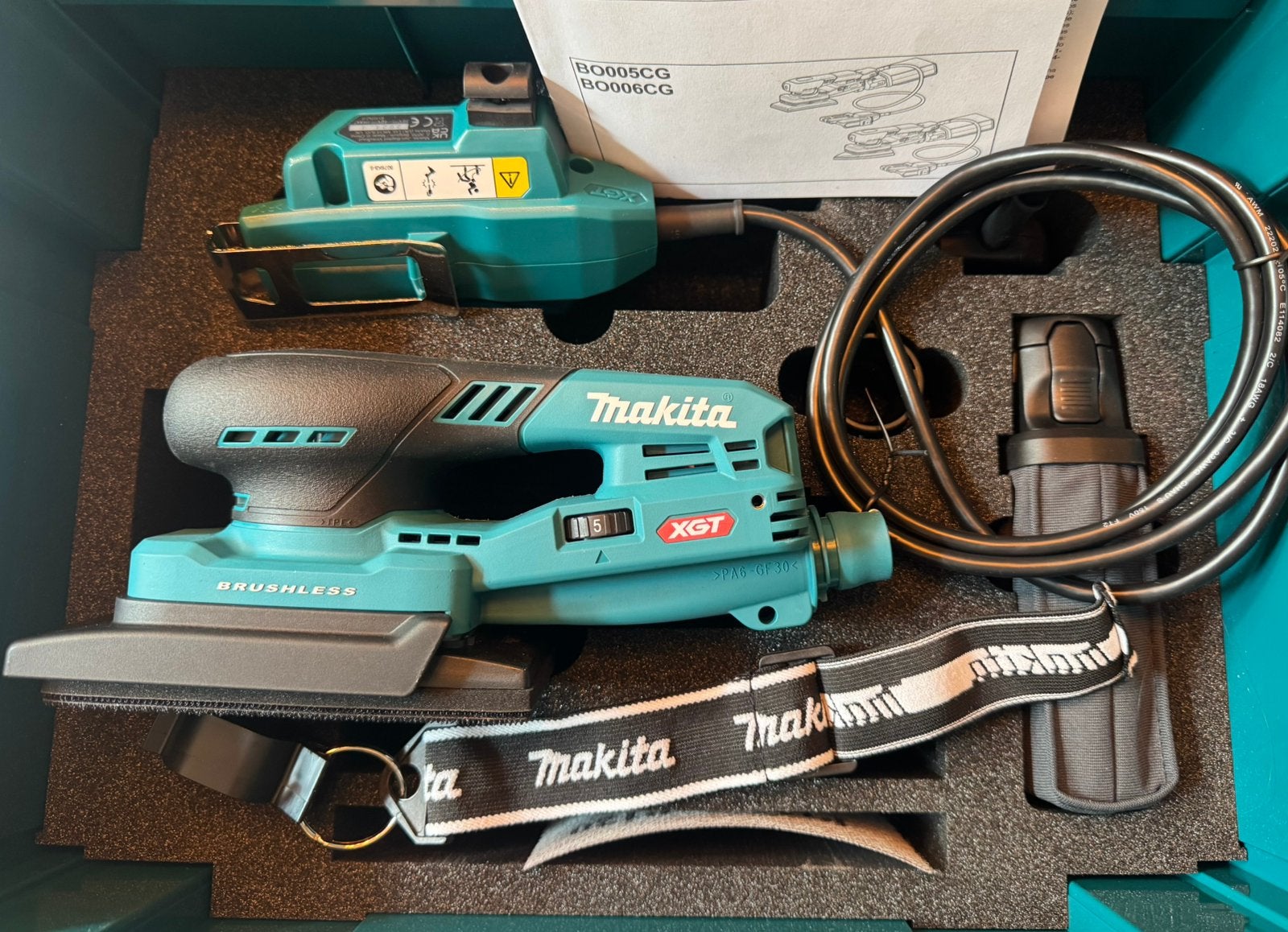 Makita BO005CGZJNL nieuw accuschuurmachine vlakschuurmachine, Ophalen of Verzenden, Nieuw, 1200 watt of meer, Overige typen