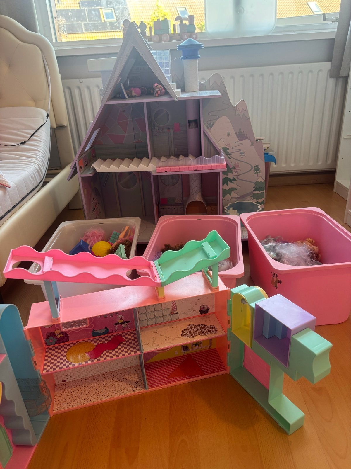 LOL Surprise poppen en twee huizen, Ophalen, Gebruikt, Poppenhuis