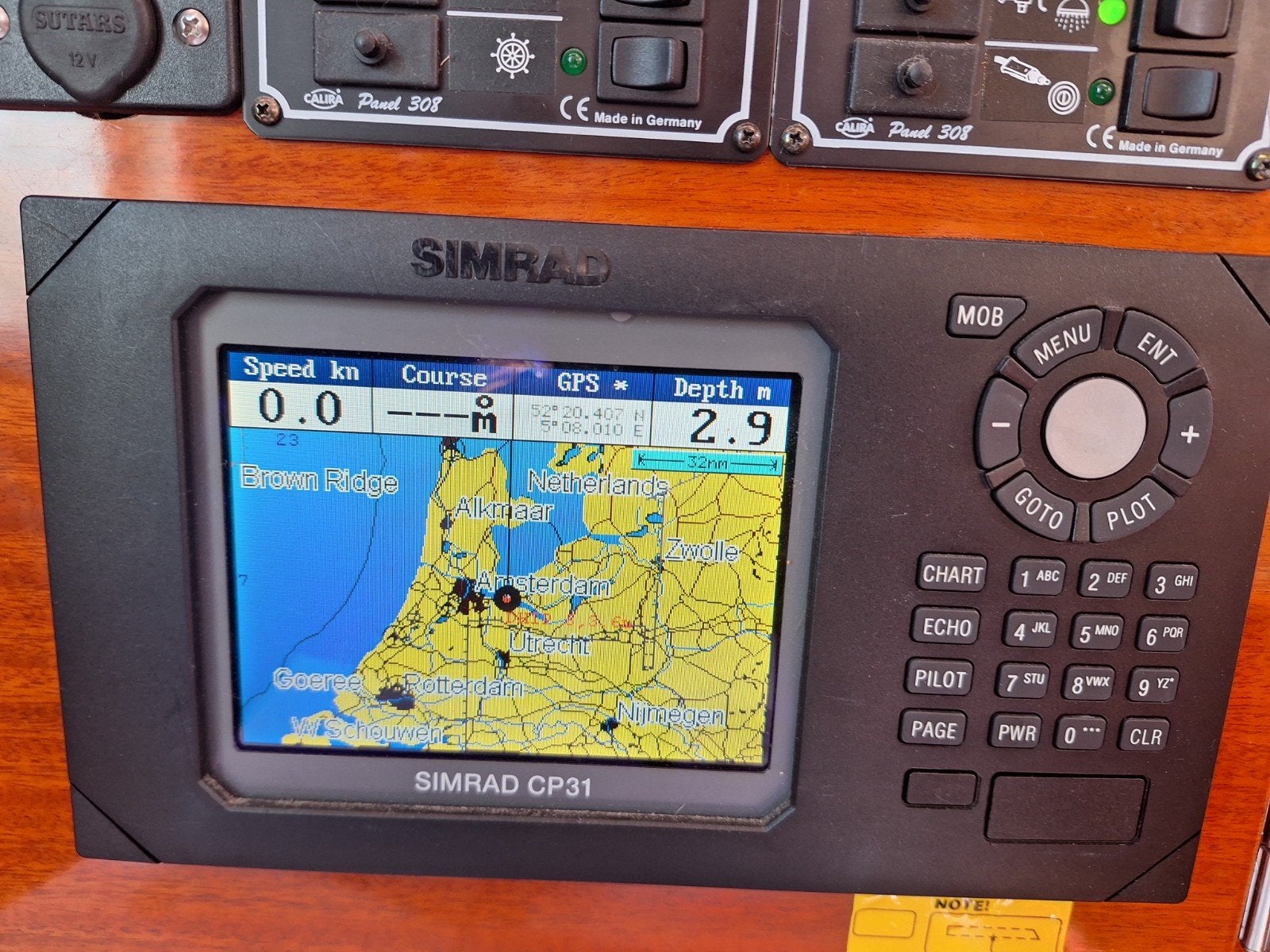 Simrad Kaartplotter - Goed Werkend + Afdekkap en Handleidin, Verzenden, Gebruikt, Kaartplotter of Fish Finder