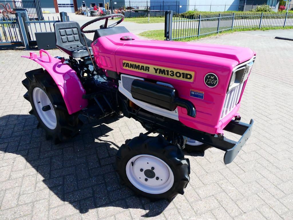 Yanmar YM1301 4wd / 923 Draaiuren / Pink Edition, Zakelijke goederen, Agrarisch | Tractoren, Overige merken, Gebruikt, De Maalstroom 3
8255 RN  Swifterbant
