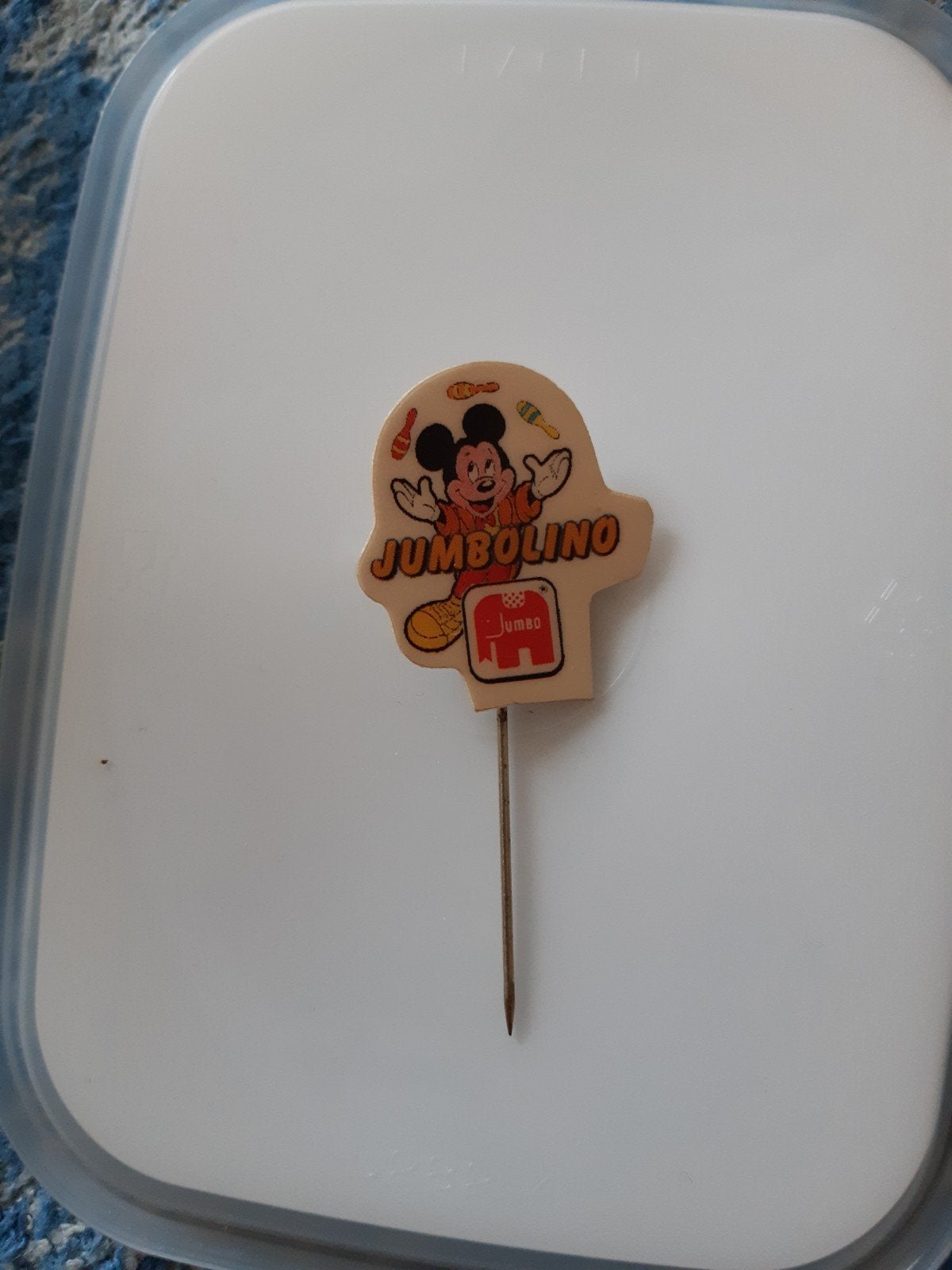 Speldje Mickey Mouse, Ophalen of Verzenden, Zo goed als nieuw, Figuurtje, Speldje of Pin