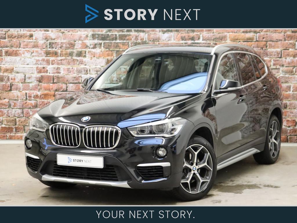 BMW X1 sDrive18i Executive xLine Automaat / Trekhaak / Parke, Gebruikt, Parkeersensor, Zwart, Leder