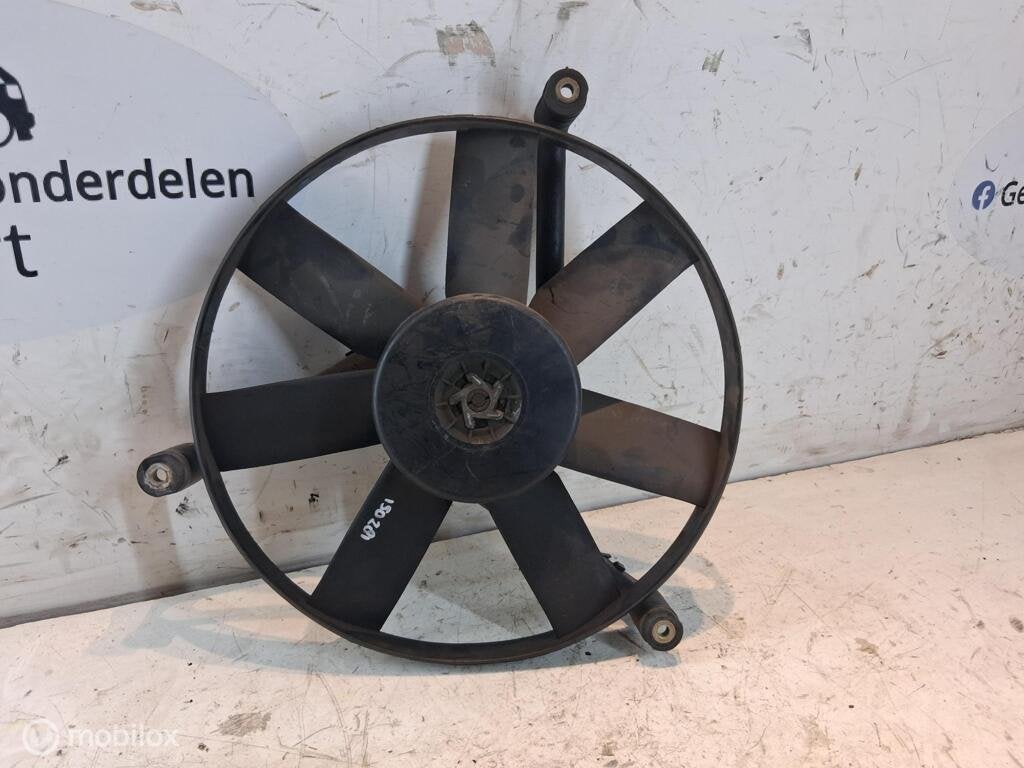 Koelvin Vw Polo 6N2 ('99-'02) 0130107291, Auto-onderdelen, Gebruikt, Volkswagen, Ophalen of Verzenden, Volkswagen
