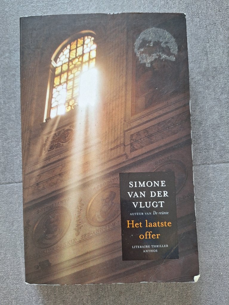 Simone van der Vlugt - Het laatste offer, Boeken, Ophalen of Verzenden, Gelezen, Simone van der Vlugt