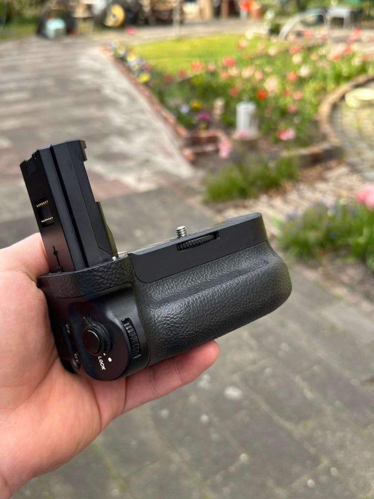 Sony VG-C3EM | vertical/batterij grip, Ophalen of Verzenden, Zo goed als nieuw, Batterij