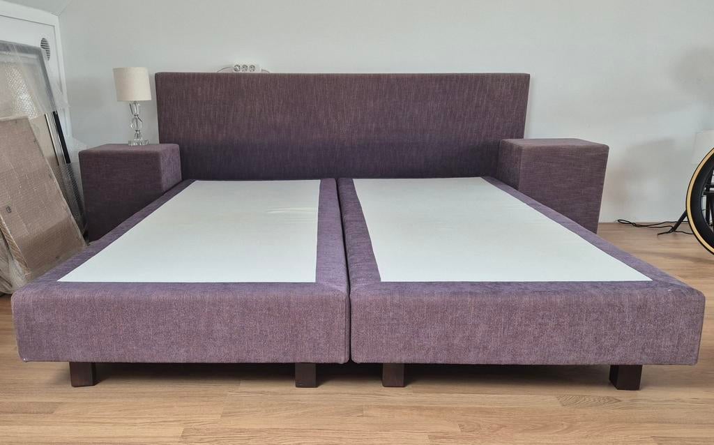 Boxspring Eastborn 210x180 inclusief hoofdbord en hockers, Ophalen, Gebruikt, Overige kleuren, 210 cm