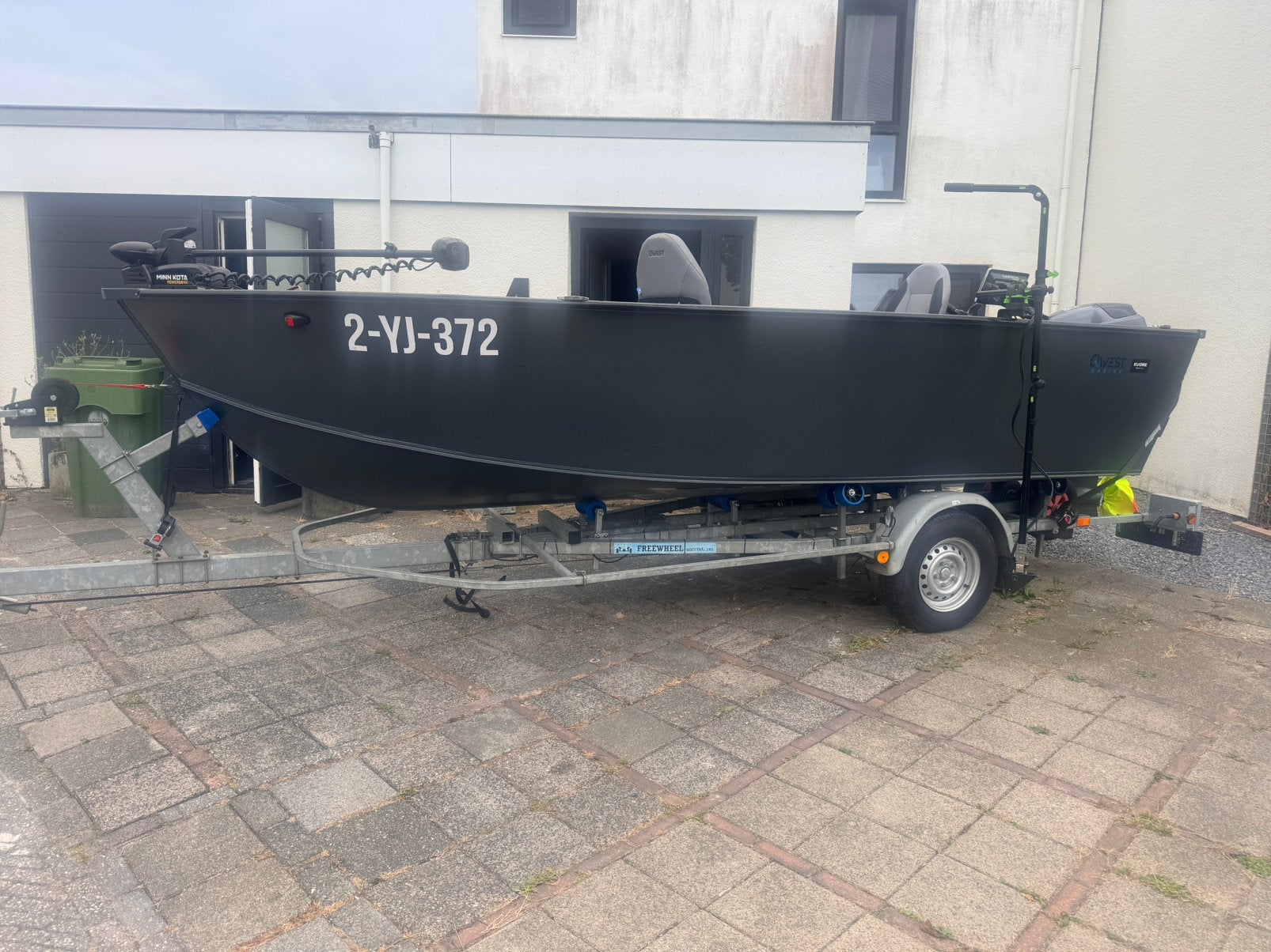visboot, Watersport en Boten, Ophalen, Zo goed als nieuw, 2 m, Viertaktmotor