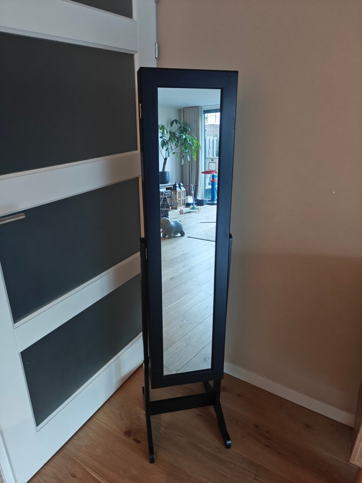 Zwarte sieradenkast met spiegel, Ophalen, Rechthoekig, Minder dan 50 cm, Minder dan 100 cm