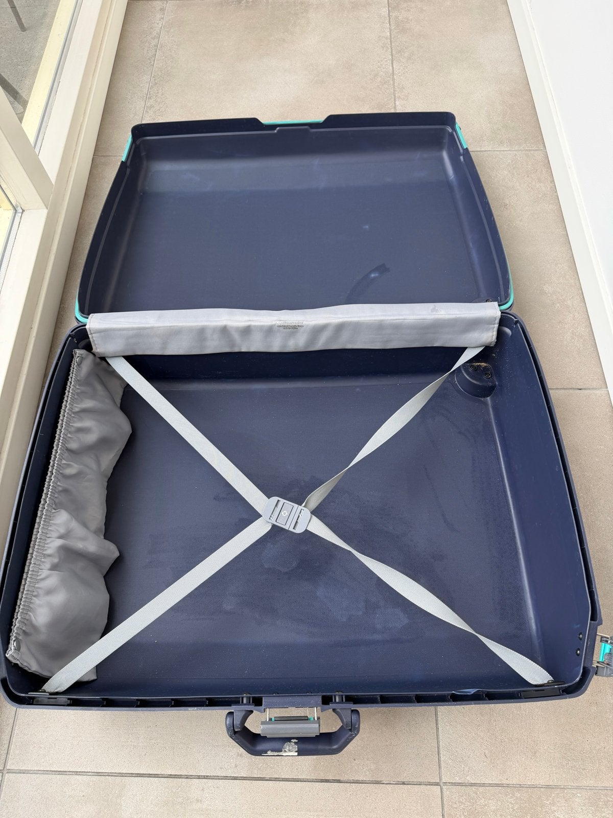 Samsonite Koffer - Stevige Reiskoffer met Wieltjes, Gebruikt, Hard kunststof, Slot, Ophalen of Verzenden