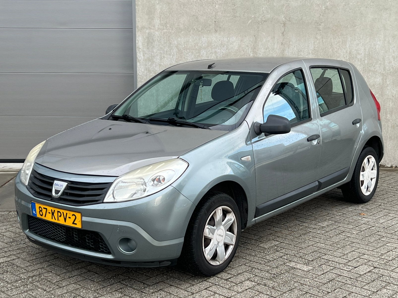 Goedrijdende Dacia Sandero 1.2 75PK Benzine/APK/NAP/5-Deurs!, Voorwielaandrijving, Stof, 74 pk, 31 €/maand