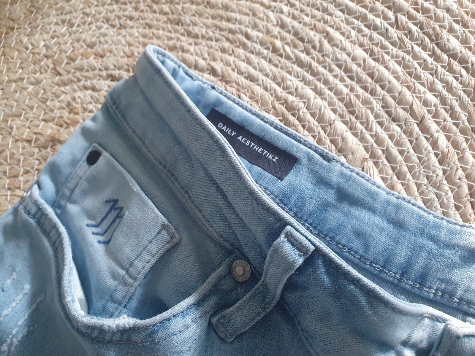 DAILY AESTHETIKZ korte spijkerbroek maat large, Kleding | Heren, Spijkerbroeken en Jeans, Ophalen of Verzenden, Zo goed als nieuw
