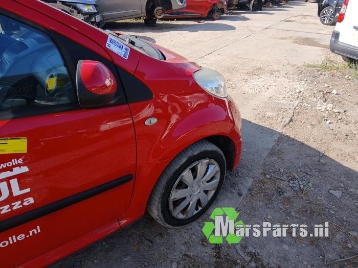 Scherm rechts-voor van een Peugeot 107, Auto-onderdelen, Gebruikt, -, -, Ophalen of Verzenden