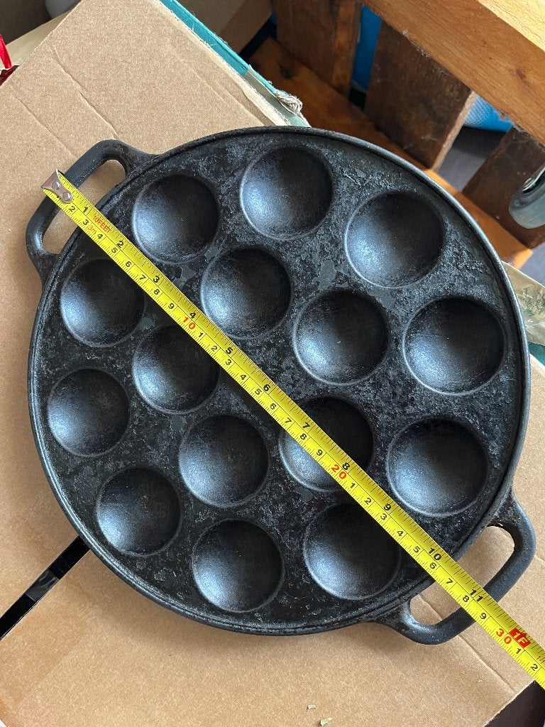 Stevige Gietijzeren poffertjes pan 24cm diameter, Huis en Inrichting, Keuken | Potten en Pannen, Ophalen of Verzenden, Gebruikt