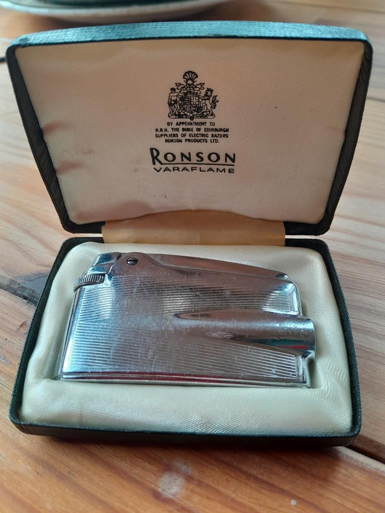 Ronson Varaflame Aansteker in origineel doosje, Verzamelen, Ophalen of Verzenden, Gebruikt, Aansteker