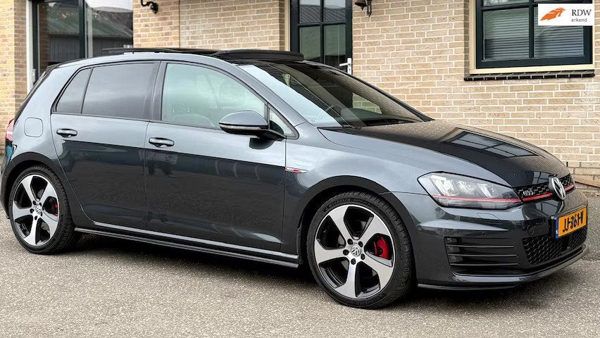 Volkswagen Golf - 2.0 TSI GTI 310PK DSG |PANO| ACC|| LEDER, Auto's, Zwart, 4 cilinders, 1984 cc, Zwart