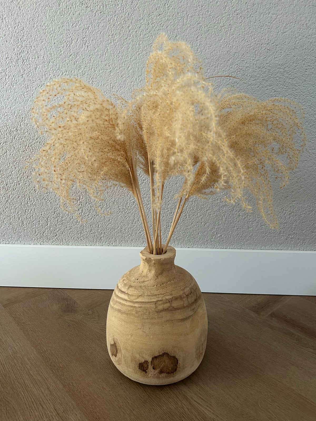 Houten vaas met pluimen - Decoratief en sfeervol, Overige materialen, Overige kleuren, Ophalen of Verzenden, Zo goed als nieuw