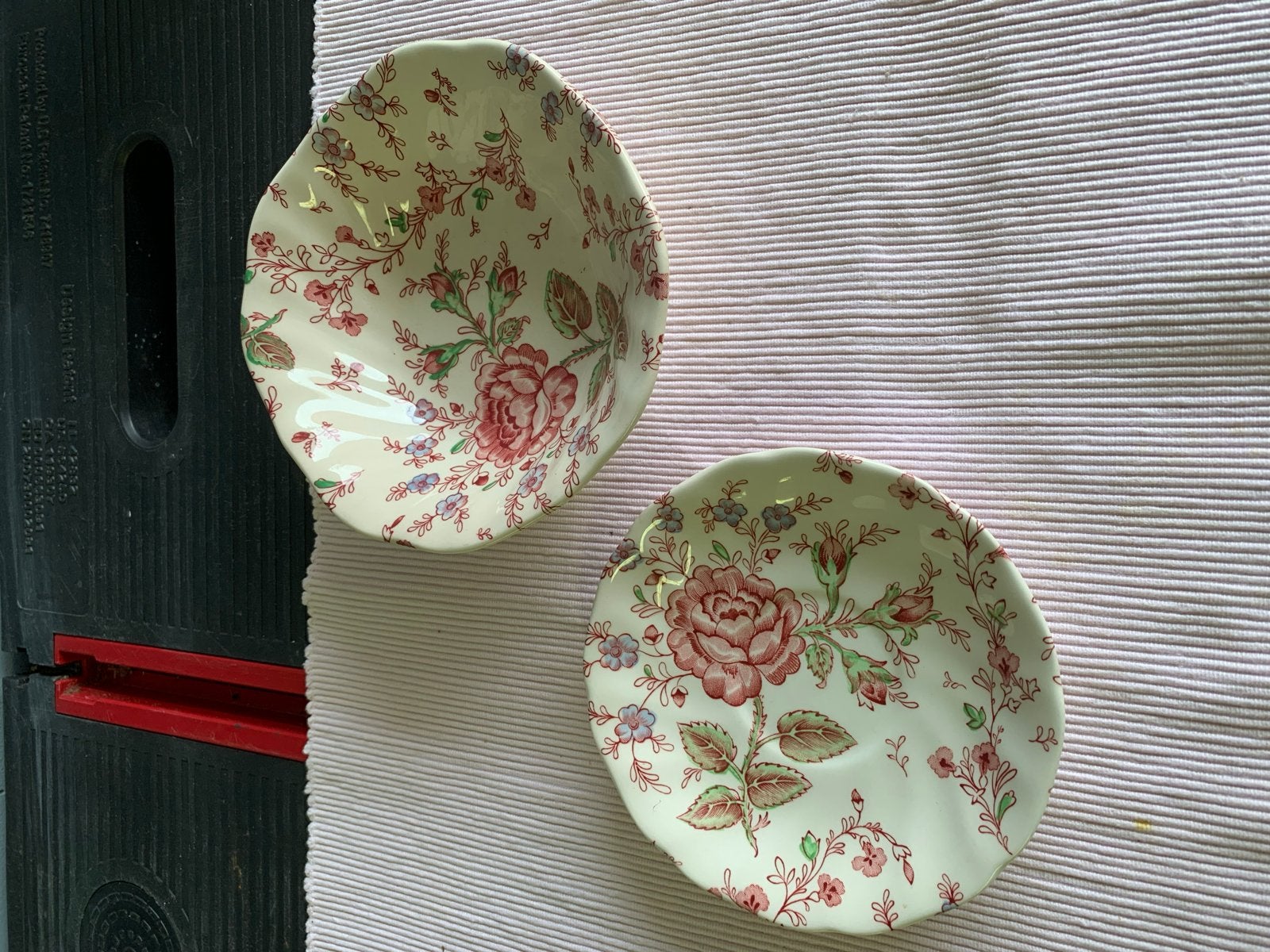 Johnson Bros. "Rose Chintz" schaaltje/bordje, Ophalen