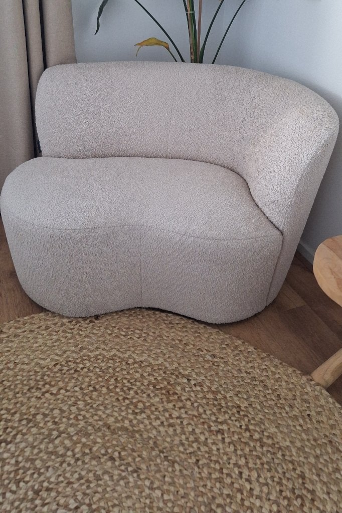 WOOOD fauteuil Stone crème bouclé stof met leuning rechts, Ophalen, Minder dan 75 cm, Zo goed als nieuw, 75 tot 100 cm