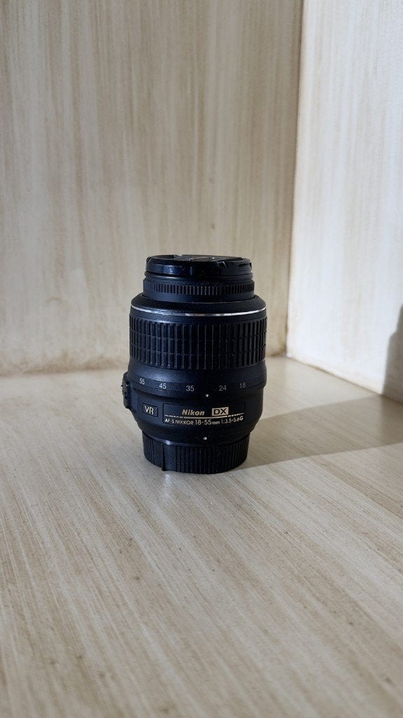 Nikon AF-S DX 18-55mm f/3.5-5.6G VR - ongetest, Ophalen, Gebruikt, Standaardlens