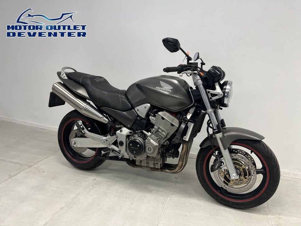 Mooie HONDA CB 900f Hornet (bj 2002), Motoren, Motoren | Honda, HONDA, 4 cilinders, Motorrijbewijs A, Bedrijf