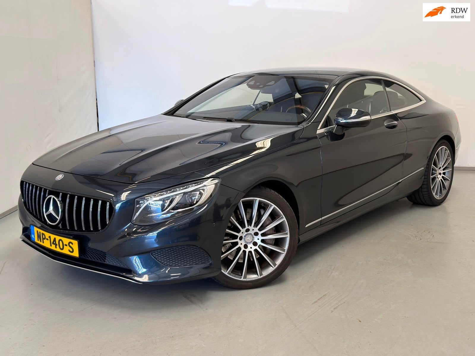 Mercedes-Benz S-klasse Coupé 400 4Matic / 20" AMG / Pano /, Auto's, Mercedes-Benz, Automaat, 1935 kg, Gebruikt, 367 pk