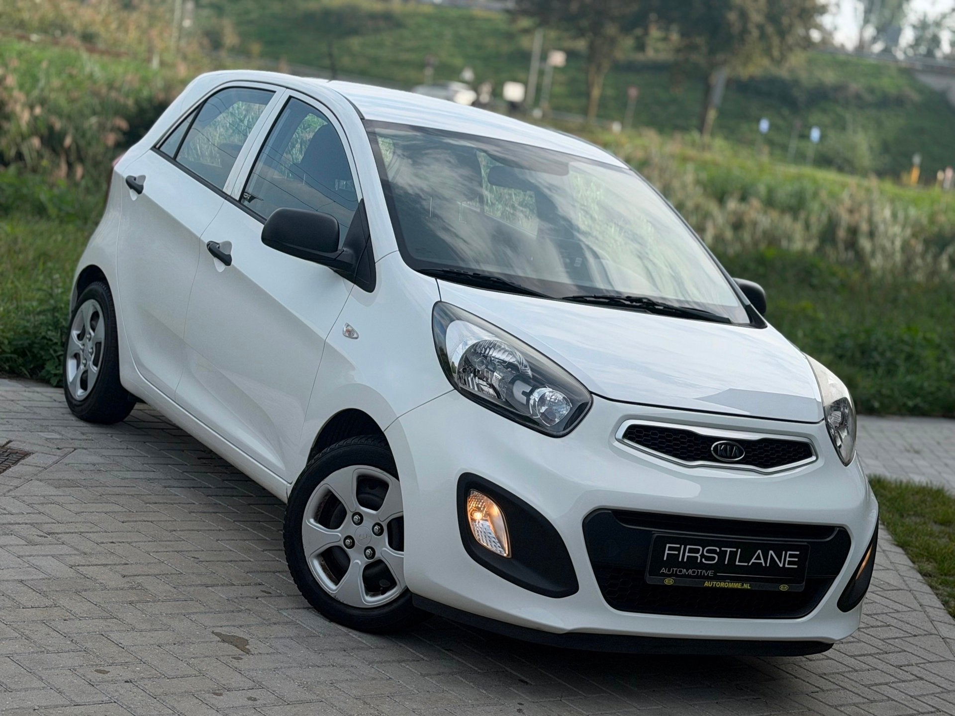 Foto 3 van Kia Picanto 1.0 CVVT Airco | Apple Carplay | Airco | APK!
