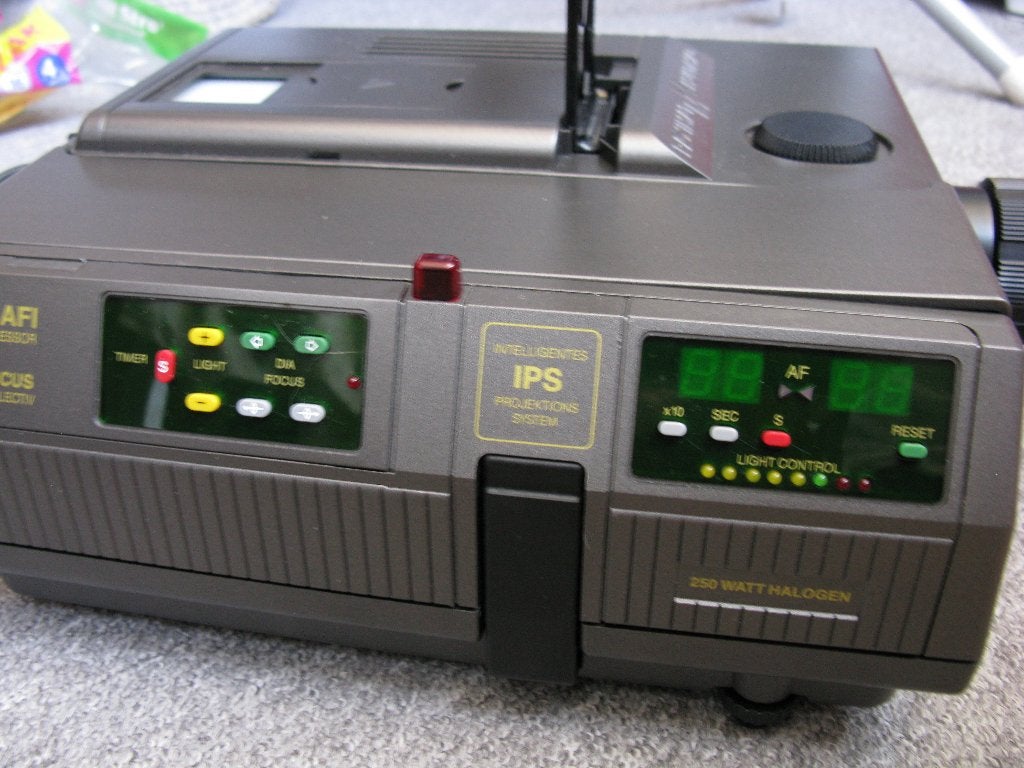 Braun diaprojector Paximat Multimag 5025 AFI met AB is 100%, Ophalen, Zo goed als nieuw