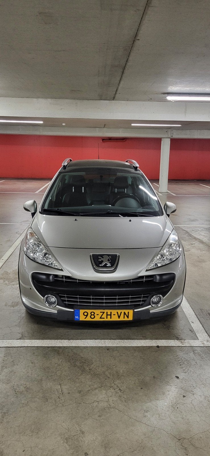 Peugeot 207 1.6 16V SW Outdoor 2008 Grijs, Zwart, 4 cilinders, 1110 kg, Origineel Nederlands