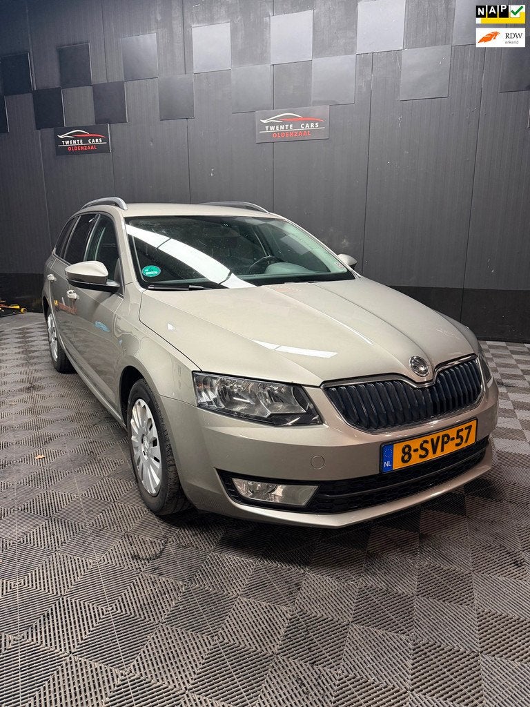 Skoda Octavia Combi 1.6 TDI Greentech Ambition | Navi | Airc, Auto's, Skoda, Bedrijf, Te koop, Octavia, ABS, Airbags, Airconditioning