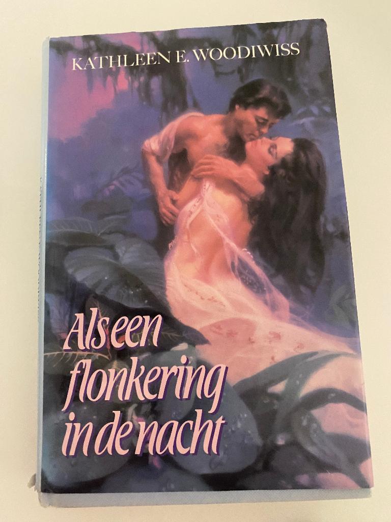 Kathleen Woodiwiss, Boeken, Gelezen, Ophalen of Verzenden, Nederland, Kathleen Woodiwiss