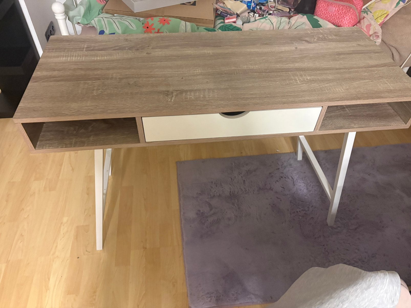 Bureau / Computertafel te koop – modern houtlook design, Huis en Inrichting, Bureaus, Zo goed als nieuw, Ophalen