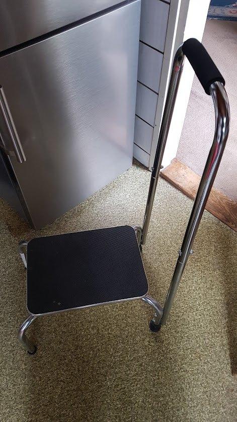 Opstapkrukje met leuning., Ophalen, Gebruikt, IJzer
