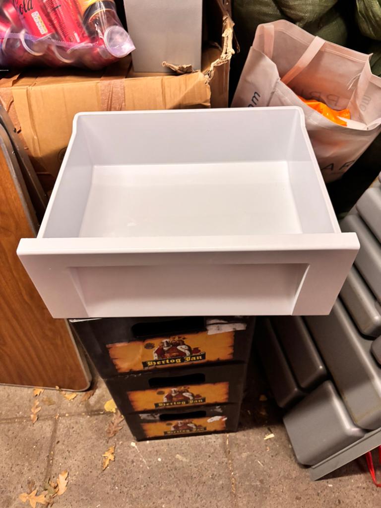 Diepe en ondiepe ijskast bak, Ophalen, Met vriesvak, Minder dan 45 cm, Minder dan 85 cm