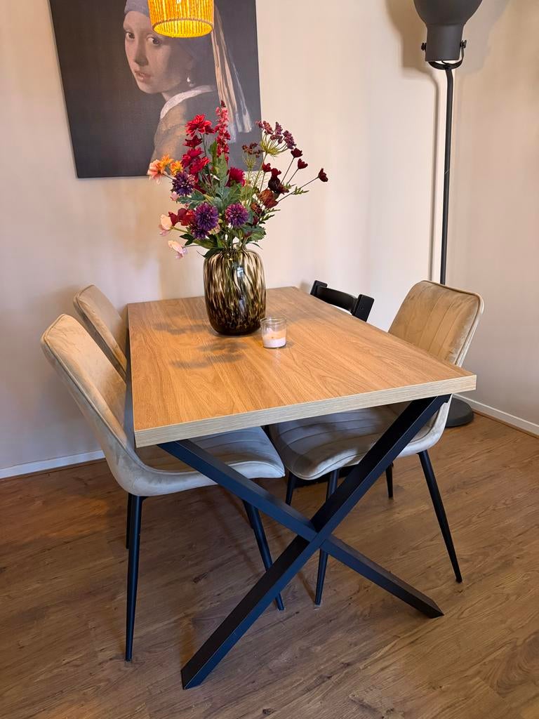 Eettafelset met vier stoelen, Ophalen, 100 tot 150 cm, 50 tot 100 cm, Zo goed als nieuw