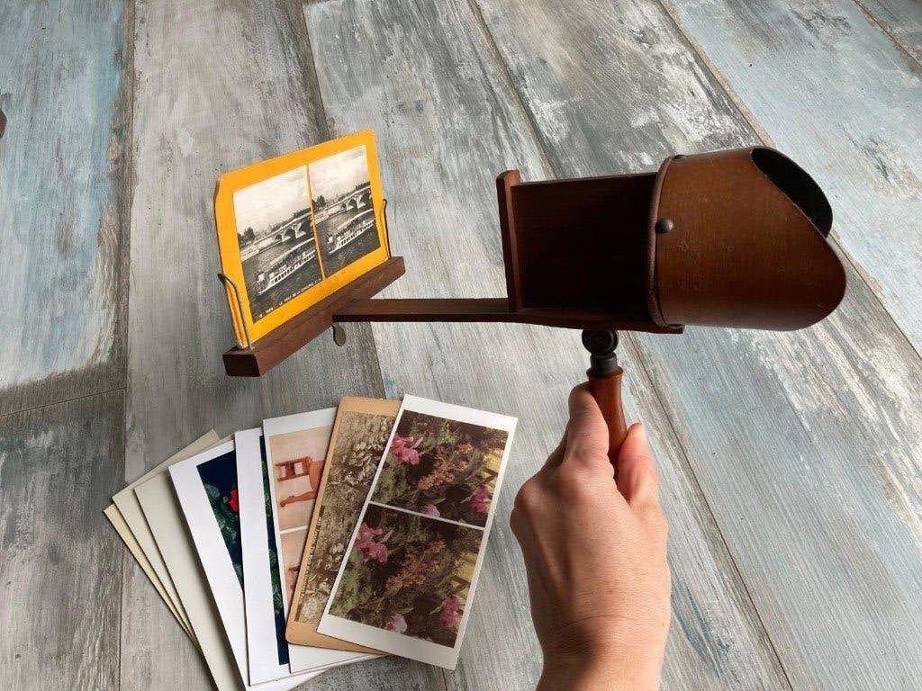 Antieke stereoscoop met stereokaarten – houten 3D-kijker, Verzamelen, Fotografica en Filmapparatuur, Ophalen of Verzenden, Voor 1940