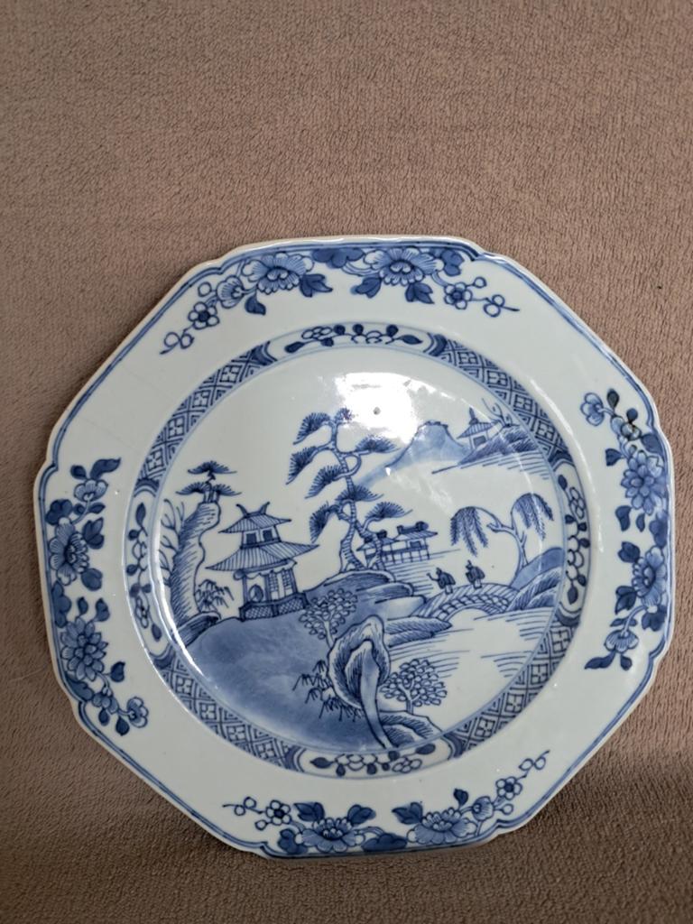 Chinees porseleinen bord 23 cm, Antiek en Kunst, Ophalen of Verzenden