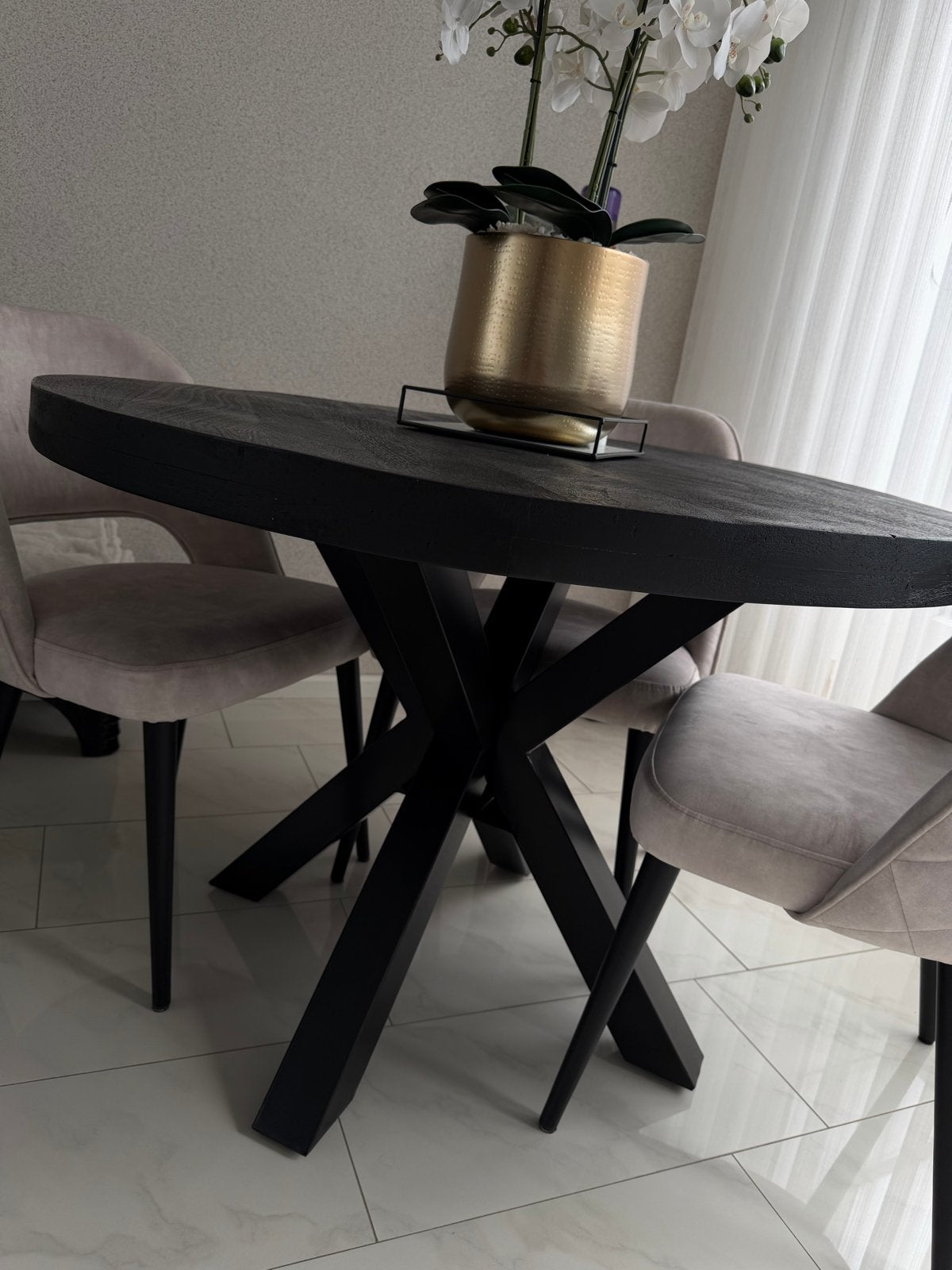 Stijlvolle Zwarte Ronde Eettafel - Modern Design, Huis en Inrichting, Tafels | Eettafels, Ophalen, 100 tot 150 cm, Rond, Zo goed als nieuw