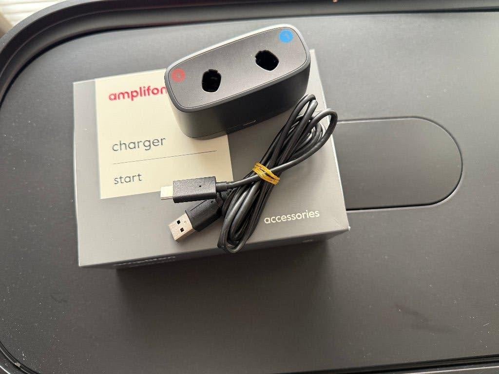 AMPLIFON CHARGER, Ophalen of Verzenden, Zo goed als nieuw